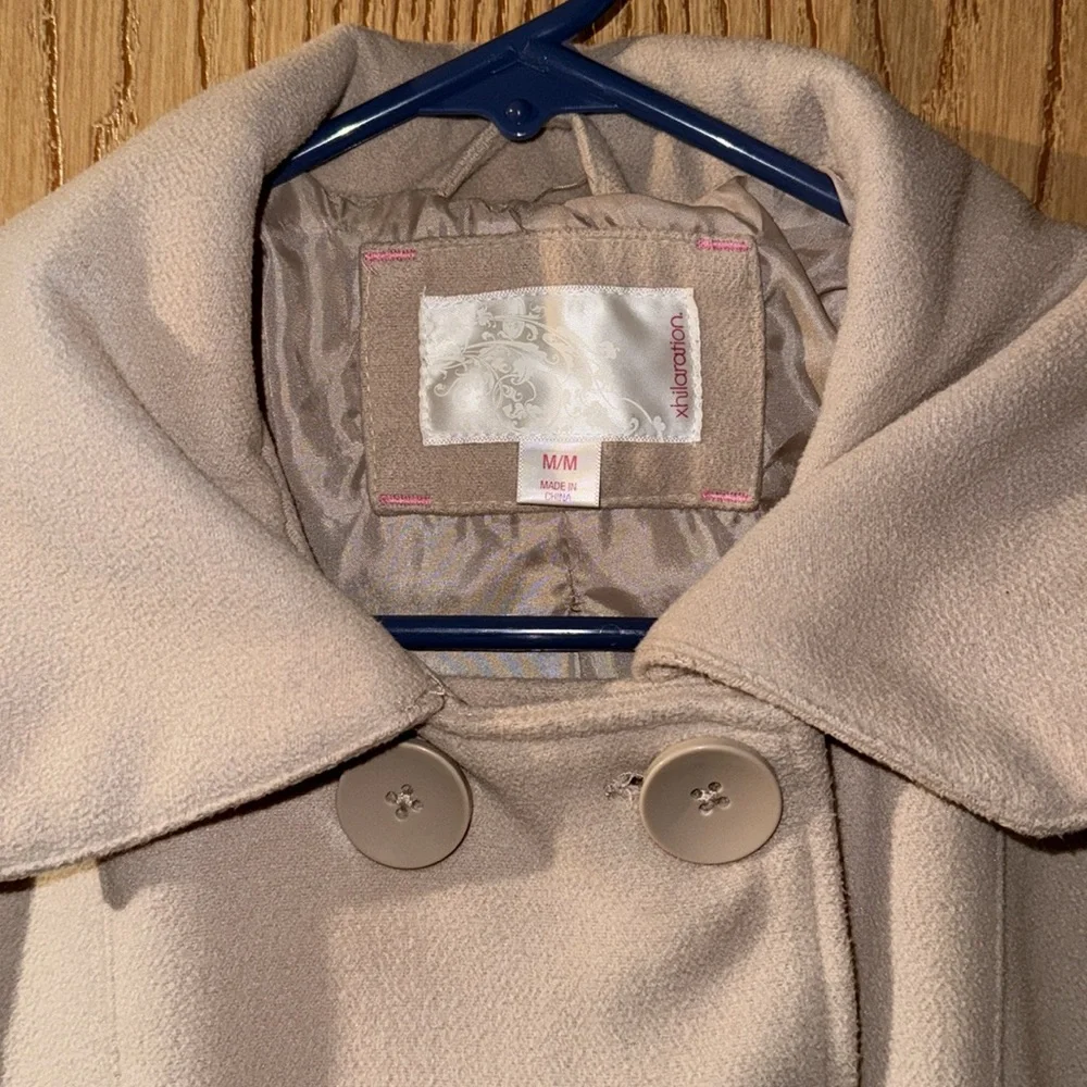 EUC peplum style Peacoat - Picture 4 of 8